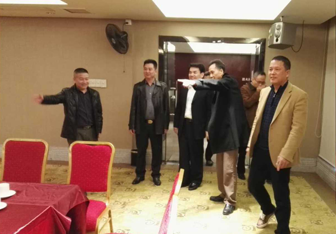 領(lǐng)導(dǎo)到我會(huì)參觀指導(dǎo).jpg
