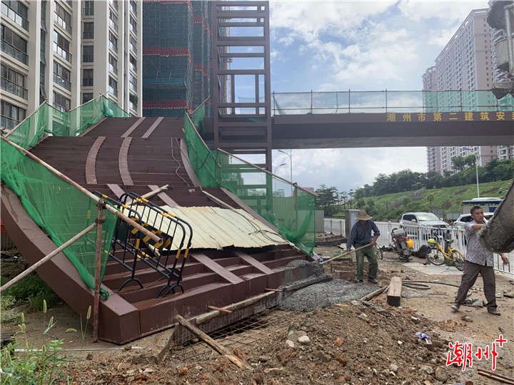 雛形初現(xiàn)，潮州彩虹東路附近人行天橋預(yù)計(jì)9月份竣工！.jpg